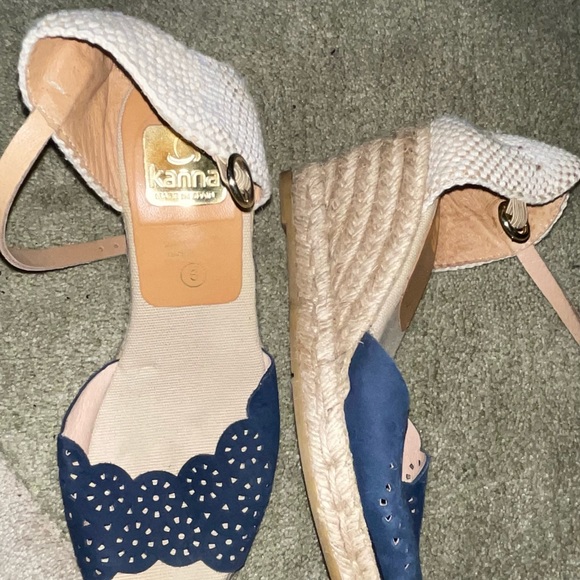 Sandals - Picture 2 of 2